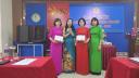 BCH mới tặng quà Minh, Liễu.jpg - 