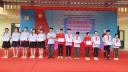 lãnh đạo xã khen thưởng hs.jpg - 