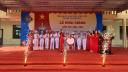 Cô HT đánh trống khai giảng năm học mới.jpg - 