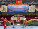 Nhận cờ Nhì toàn đoàn Cầu lông.jpg - 