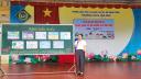 Cô Tuyền tuyên truyền bằng tranh vẽ.jpg - 