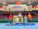 nhận cờ nhì đội nữ.jpg - 