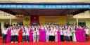khối 9 chụp cùng thầy cô.jpg - 